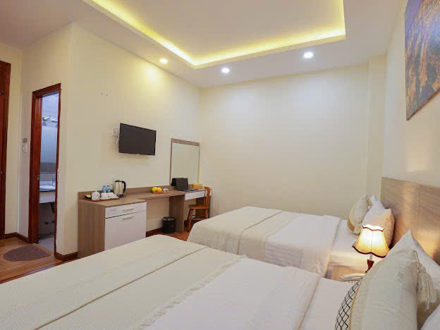 ĐÔI 4 KHÁCH KO CỬA SỔ 2