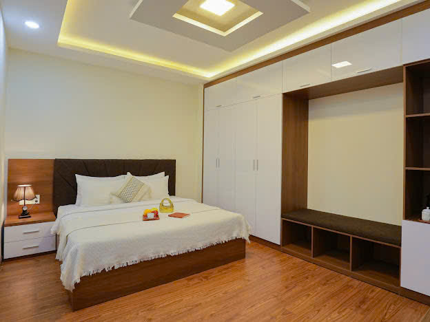 ĐƠN LẦU 4 KO CỬA SỔ 1